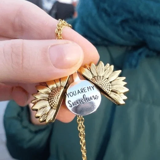 🌞 You Are My Sunshine Sunflower Necklace🌻(Double-sided engraving)